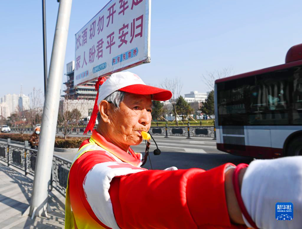 ɽ��̫ԭ��80�q���ˈ�(ji��n)���x��(w��)�茧(d��o)��ͨ11��