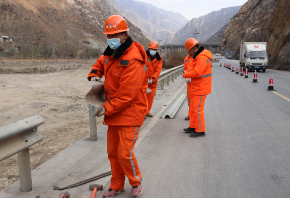 �������߽���·�B(y��ng)�o���طN������