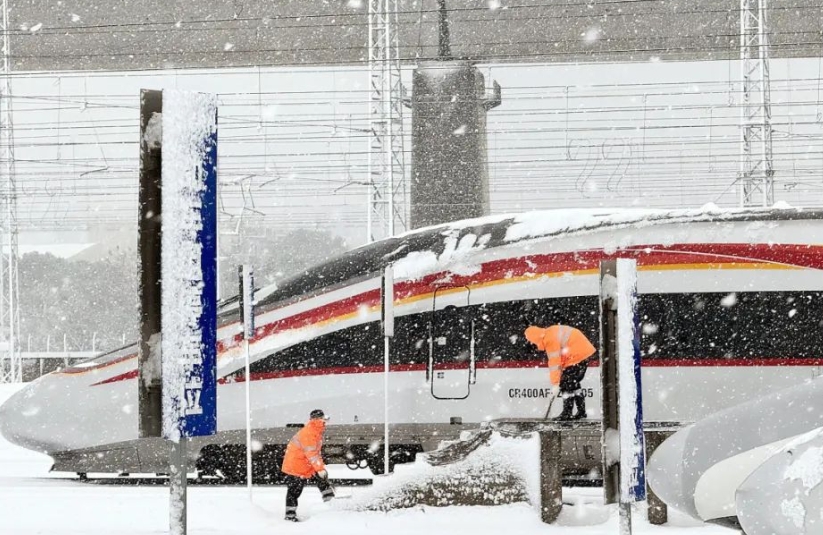 �Ϸ���ѩ���F·���TѸ�ّ�(y��ng)��(du��)��