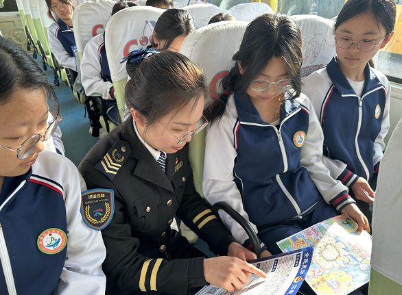 У܇�ϵġ��W(w��ng)�j(lu��)��ȫС�n�á�