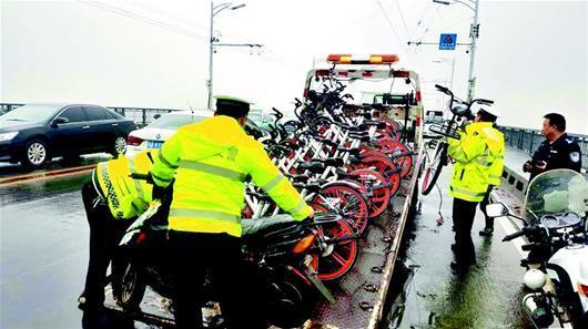 50�v�����܇�yͣ�L(zh��ng)������� �������а��\(y��n)3С�r(sh��)