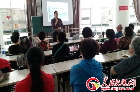 �����г���^(q��)��Ժ��Ո���²�ʿ�_չ���A���y(t��ng)�Ļ��v��