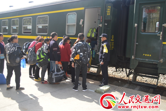 ����S���F������(ji��n)��ֻ���f�҈F(tu��n)�A