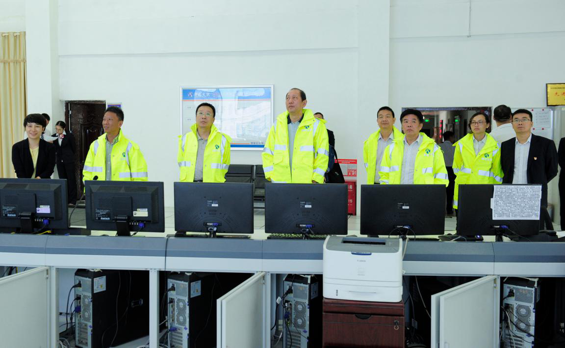 ������Ͷ���F(tu��n)��˾����(hu��)��ϯ���\(y��n)�I�I(y��)������(j��ng)�� �T���r(n��ng)����������˾����(d��o)�{(di��o)��