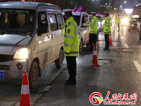 ʯ�佻���_(k��i)չ����ҹ����{�����Є�(d��ng)