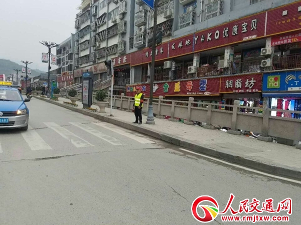 �F��ʯ�佻���M��ݠ�^(q��)�{У�W�T�_չ��ͨ��ȫ�����񌧻��