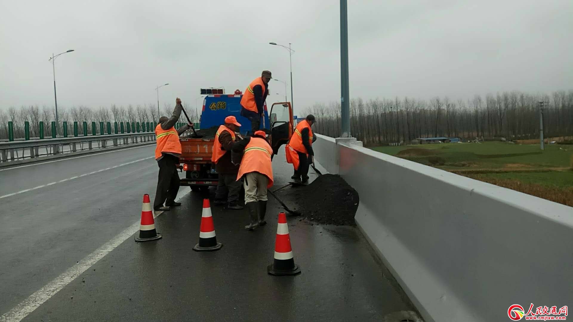 ���K�|�_(t��i)�У���ѩ��ͣ �҂����� �eѩ���� �҂�����