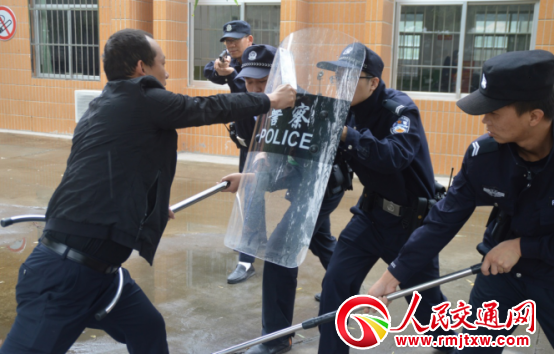 ���ʡ�Ӱ��S���F��������ǰ������ ���K�����T���\