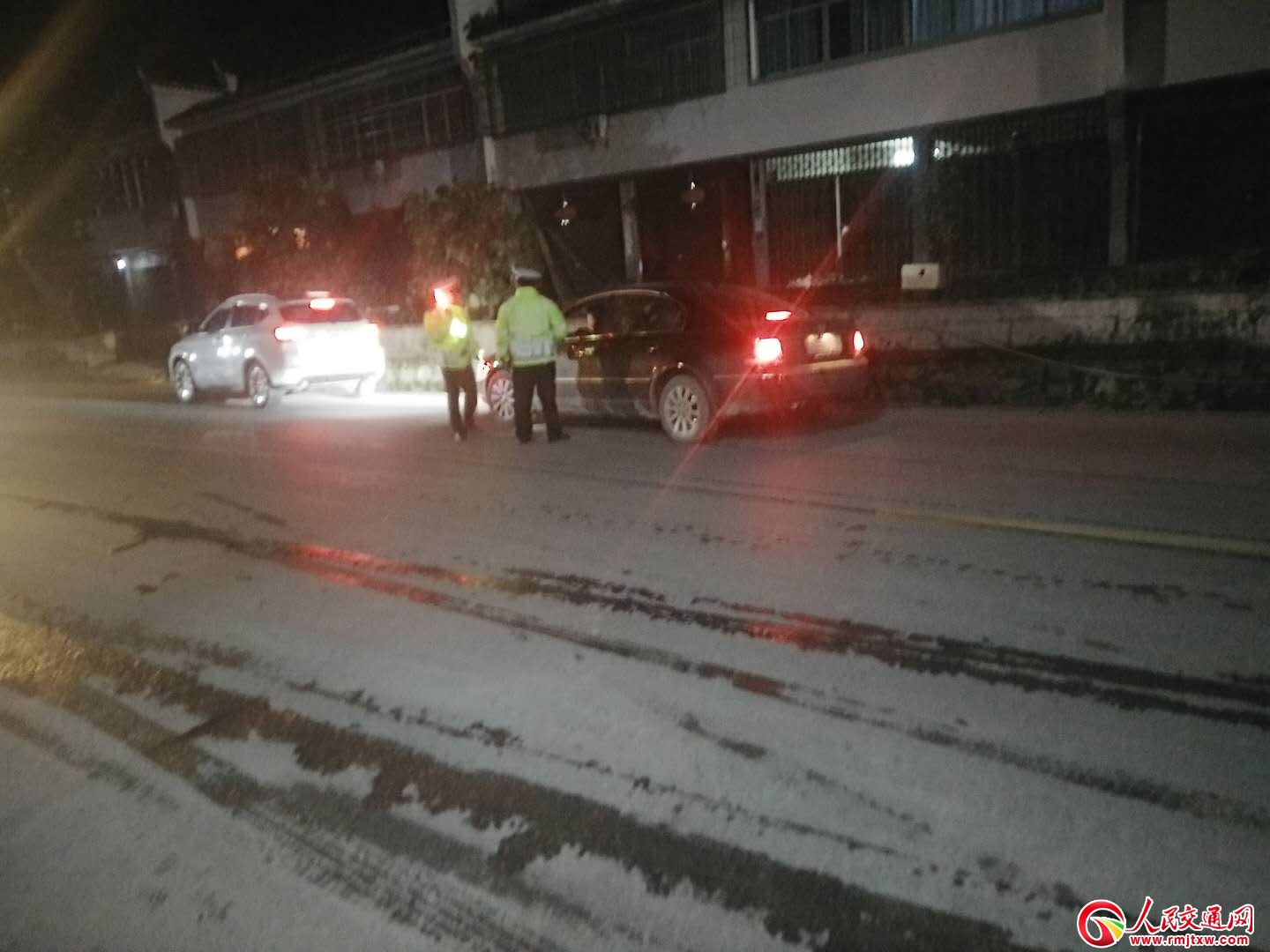 �F�ݽ��ڽ��������_(k��i)չ������(y��n)����{���(xi��ng)�����Є�(d��ng)