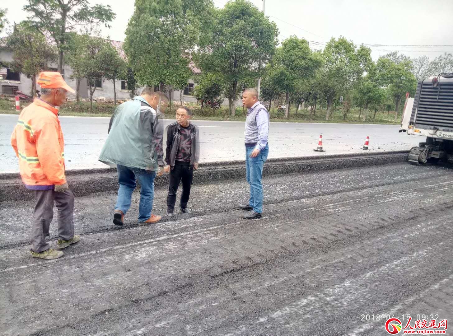 �������˹�·�־�ȫ�����ϡ���һ����·��ȫͨ��