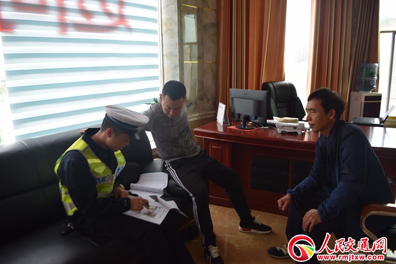 ���ҽ����M(j��n)�{У�_(k��i)չ������ͨ���傀(g��)һ�����(d��ng)��z��