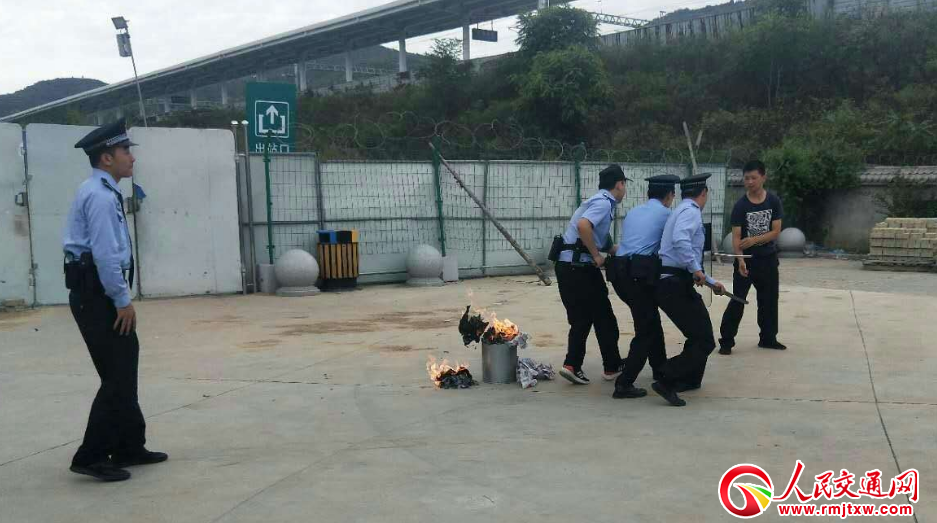 �Ӱ��S���F���_չ������������һ���񾯑�(y��ng)��̎ͻ����