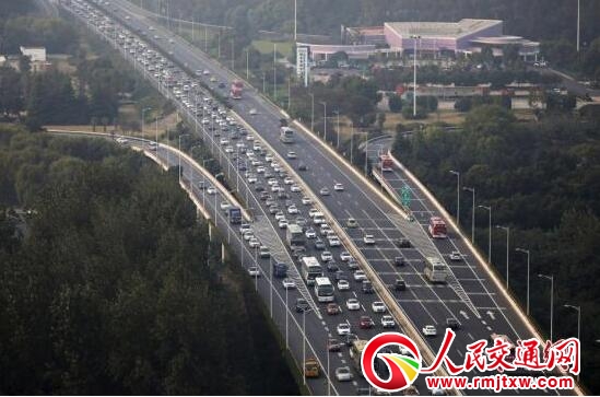 ���c����ȫ���ÿͰl(f��)������6�|�˴� ��·���M113.65�|