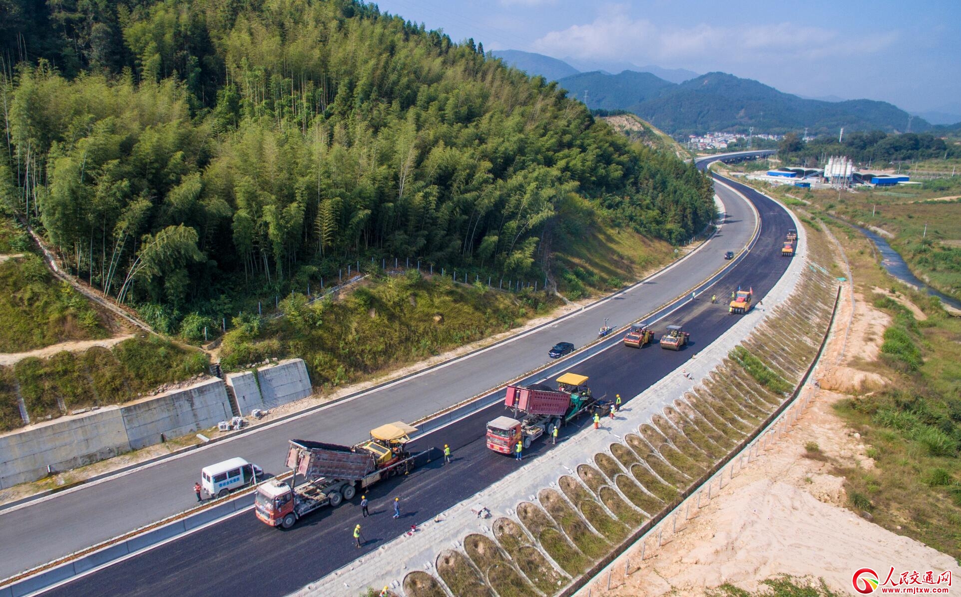 ����·�򸣽���۸����Ŀ·�攂��Ɵᳱ