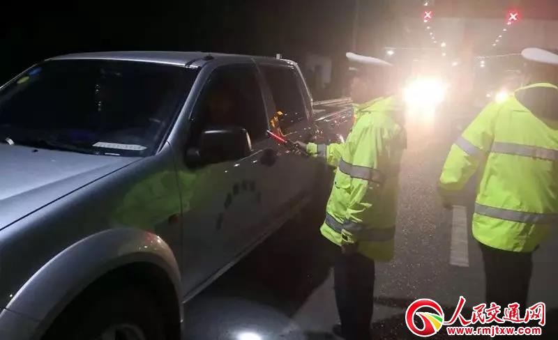 �����չ��ԡ� ҹ���Є����Ƹ߳� ��(zh��n)�rզ�ӣ�