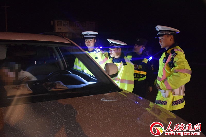 ���ҽ���ҹ����{���(xi��ng)�����ЄӲ�����