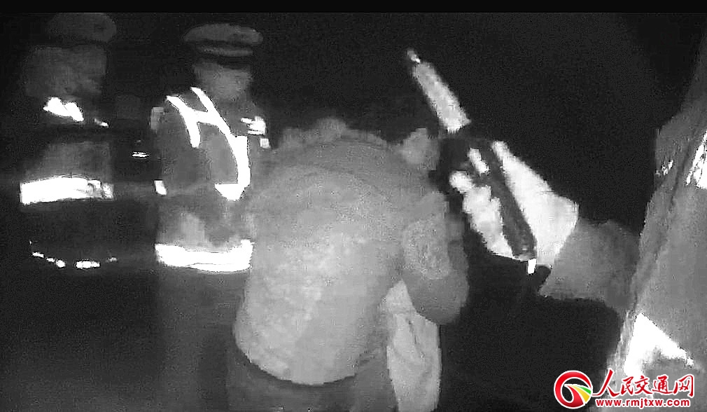 �����_��һ˾�C(j��)�����վƺ��{�ײ���ȣ��������{��M(j��n)�˱O(ji��n)