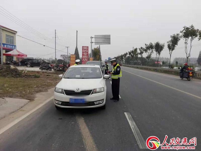 ���ϰ��l(xi��ng)�����_չ��ʡ����ͨ�����������Є�