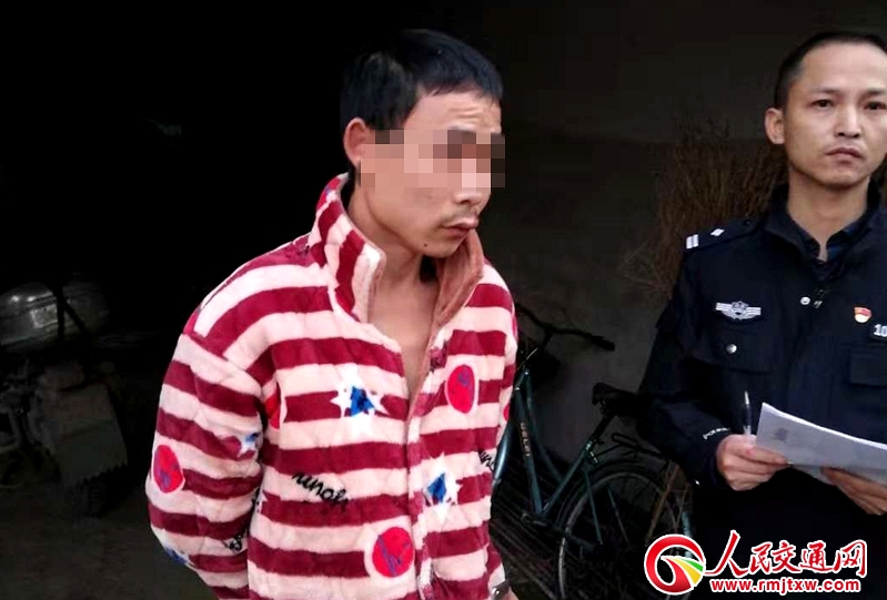 ���ϳ��¡�11.22�����˱�ײ������ͨ�������ݰ�?j��ng)��Ƽo(j��)��(sh��)