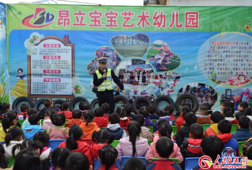 ���ҽ������M(j��n)�׃��@�_չ������ͨ��ȫ����