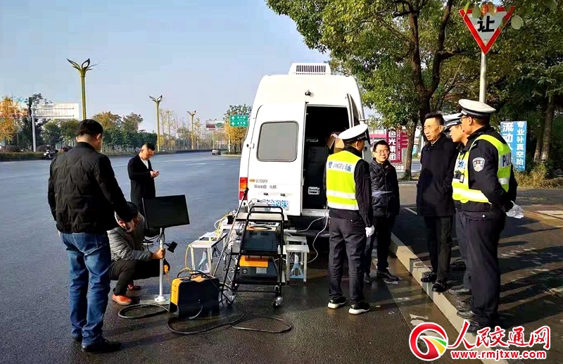 ���ϳ��£������h(hu��n)��(li��n)�ψ�(zh��)��  ��ͬ���o(h��)�����{(l��n)��