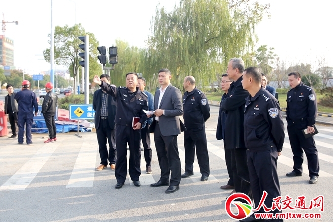 �����и����L(zh��ng)���������L(zh��ng)��혴�z���·��ͨ��ȫ�[����������