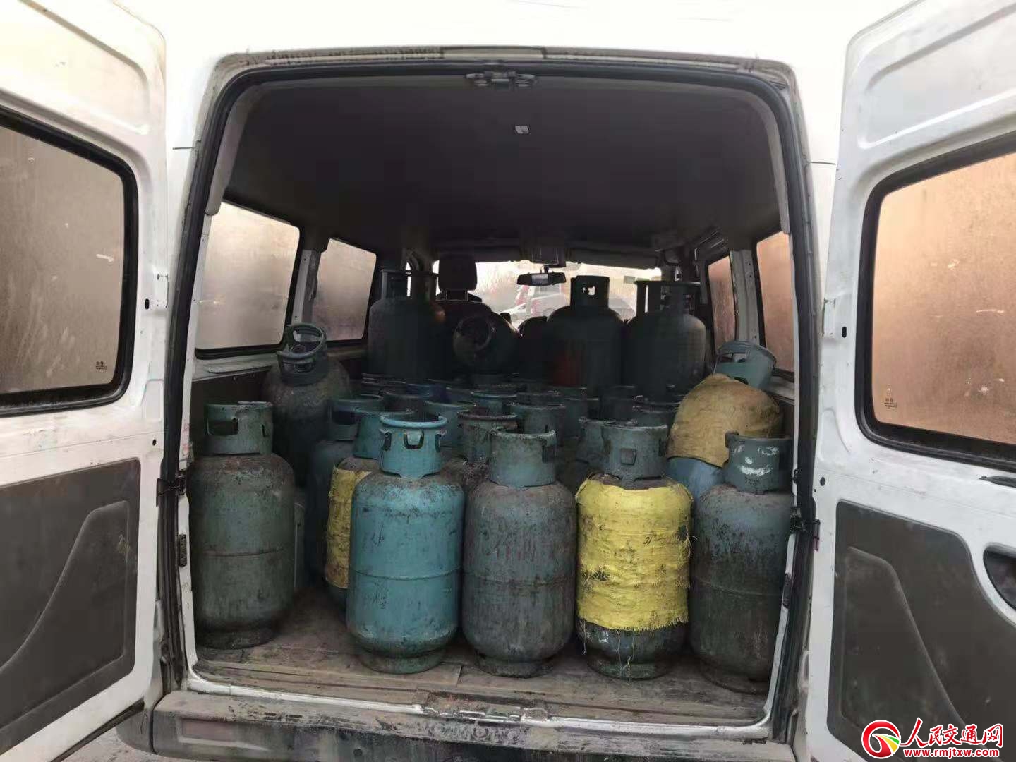 ������Ĳ������@һ�v����·���_(k��i)�µġ�ը����܇