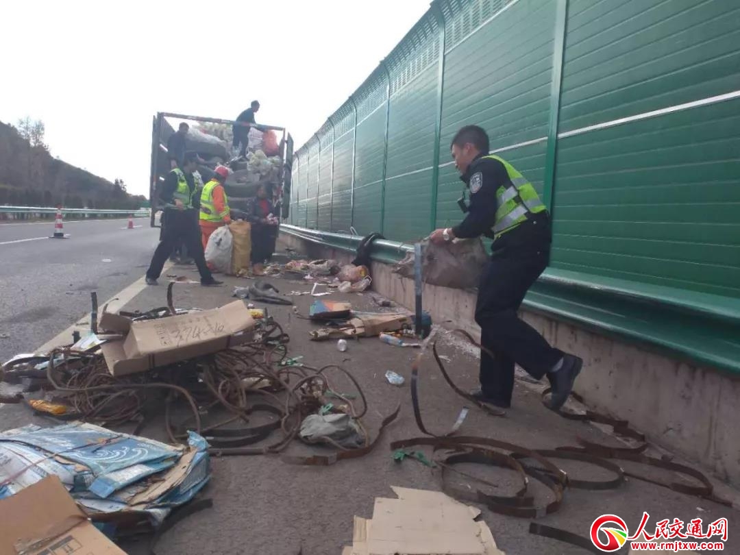 һƬ�ǽ���С؛܇��(c��)���ڑ�(y��ng)��܇������