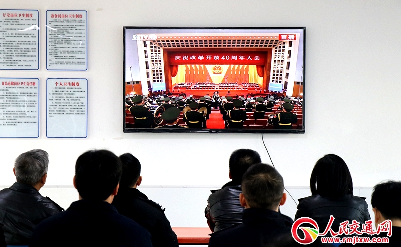 ���ϳ��½���ֱ��һ��꠽M���տ��cף�ĸ��_��40������ֱ��