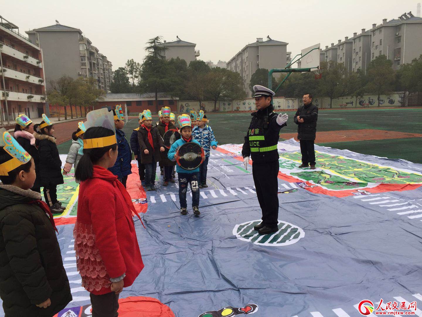 �����Sʯ�۽������M(j��n)У�@���W(xu��)���龰ģ�M�w�(y��n)��ͨ��ȫ