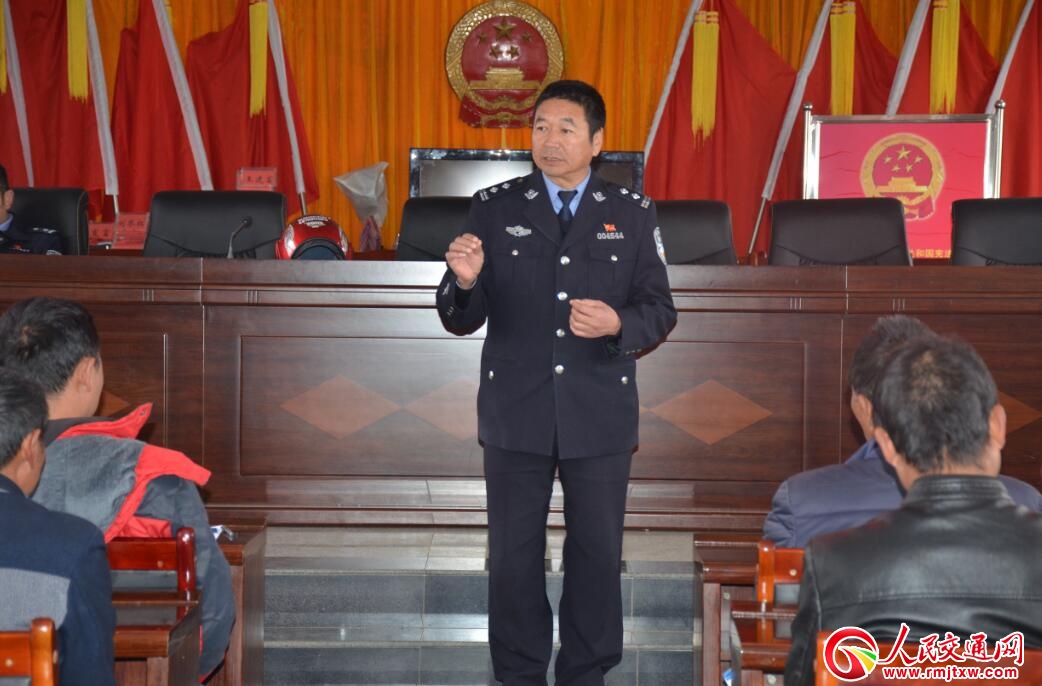 �����������������ͨ���傀(g��)һ���M(j��n)�{У����