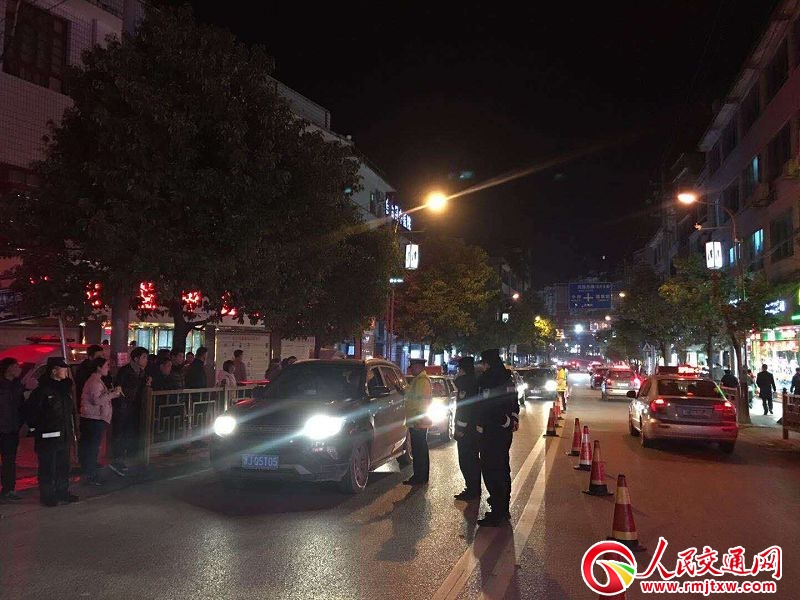 �F�݄մ������_չ���\���{��������Є�