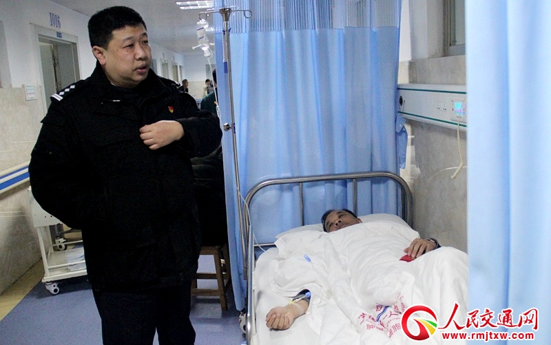 ���ϳ��½���ֱ��һ���(du��)�̌�(d��o)�T������������סԺ��