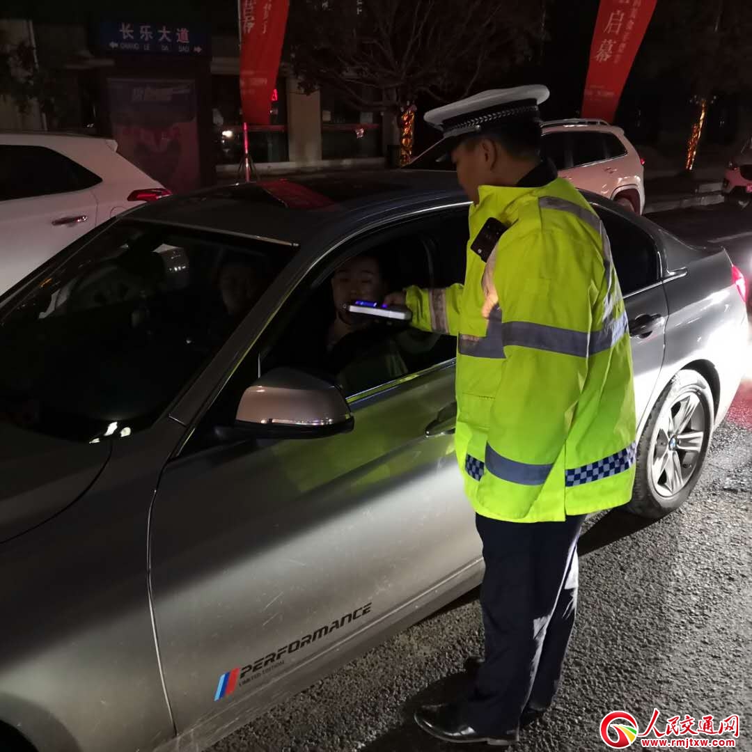 �F�����ҽ������(du��)�e�O�_չҹ�錣�(xi��ng)�Є�(d��ng)