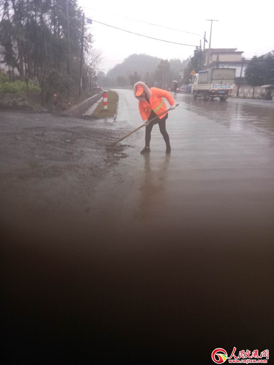 �������˹�·�־֑�(zh��n)�͜������� �_����·��ȫ��ͨ