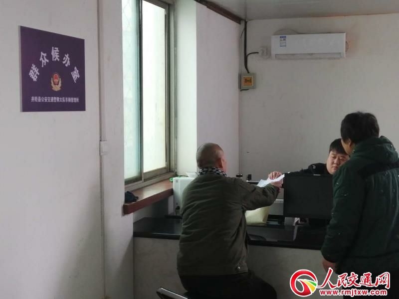 �ӱ����܇�������M��Ч�ܸ������� ���O(sh��)�C��܇ע�Դ��� ׌�k�CȺ������·