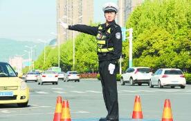 �ӱ��ع�10���\���g��ͨ�`������