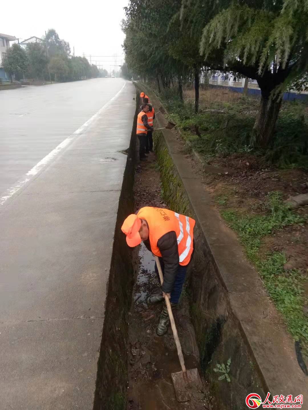 �������ʹ�·�־�ȫ������ˮ�ϱ���ͨ