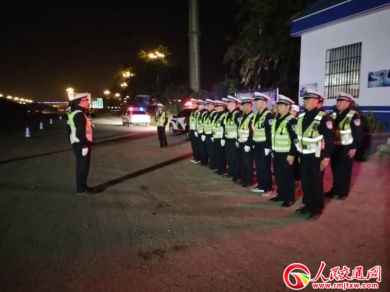 ��ô��\�չّ�(zh��n) ������������һ���@���ͨ�`��2000����