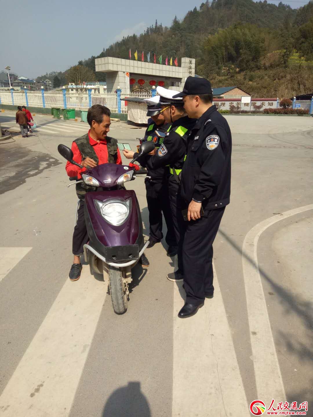 ���ϕ�ͬ�����С�һ��һ�o���f(xi��)�ܽ�ͨ������ģʽ