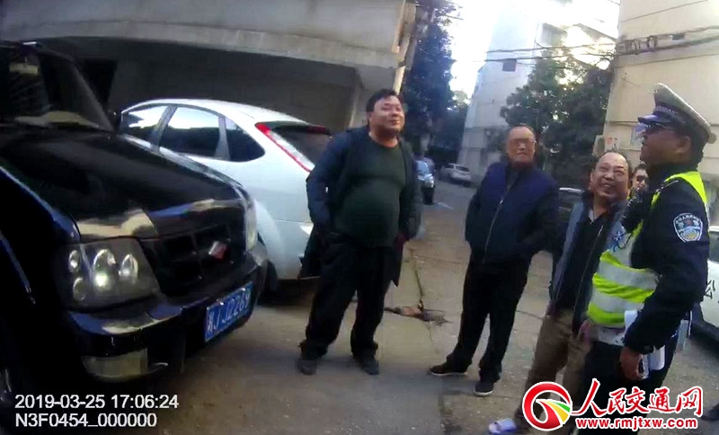 ܇�vδ��zδُ�����U  ���ϳ��½���������@����