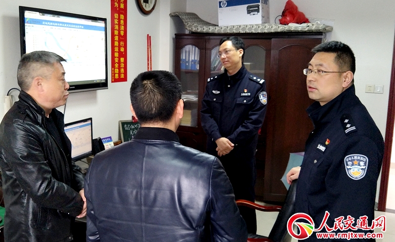 ���ϳ��½���ֱ��һ����_չΣ��Ʒ�\ݔ܇�v��ͨ��ȫ��z��