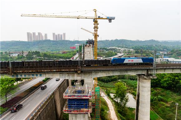 ������܉����ͨ5̖(h��o)�����L(zh��ng)�����������@վ����깤