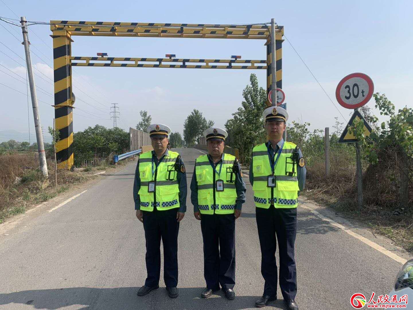 ������x�н�ͨ�\ݔ��(zh��)���� ���e�����á���һ�����ڽ�ͨ��(zh��)�����Ϲ���