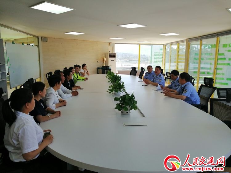 �ӱ������{У�e�С���Ʒʾ���{�������ƃxʽ