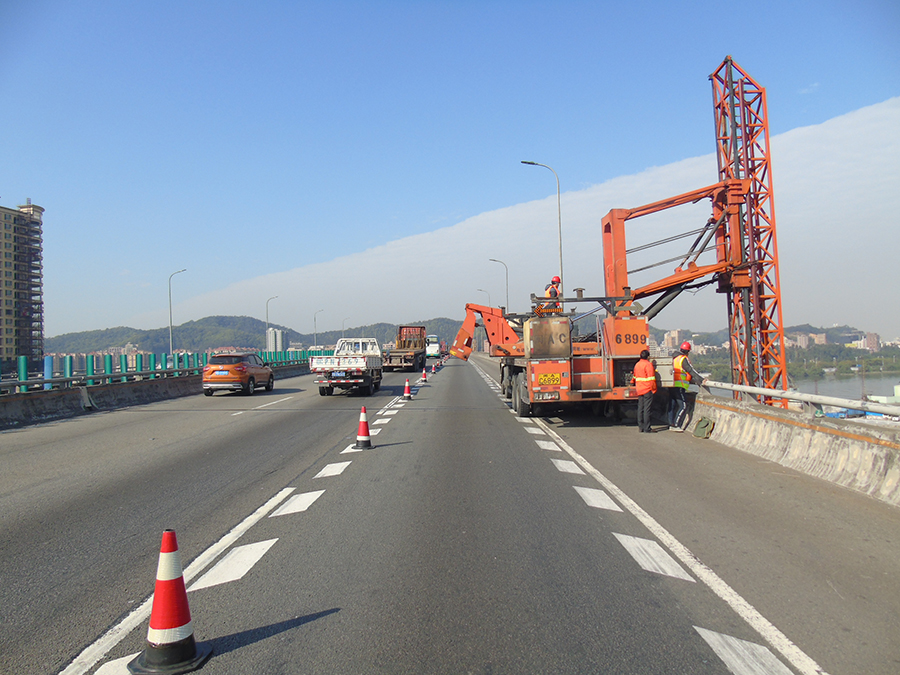 ���T���6��19����20��ҹ�g�|ݸ����ȫ���]��ͨ����