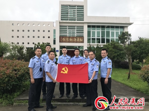 ���������F·����܇վ�ɳ����_չ ���������ġ���ӛʹ�����ߡ���һ�����}�h�ջ��