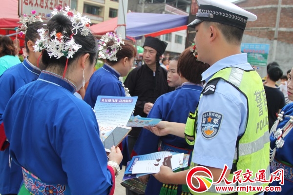 �F���\�������ɽ����׻��(d��ng)�Ͱ�ȫ ׌Ⱥ���ڡ��L�¹�(ji��)���όW(xu��)����