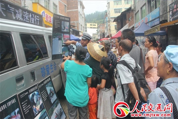 ����r��(ji��) �F���\����������ͷ��M(j��n)���l(xi��ng)��կ