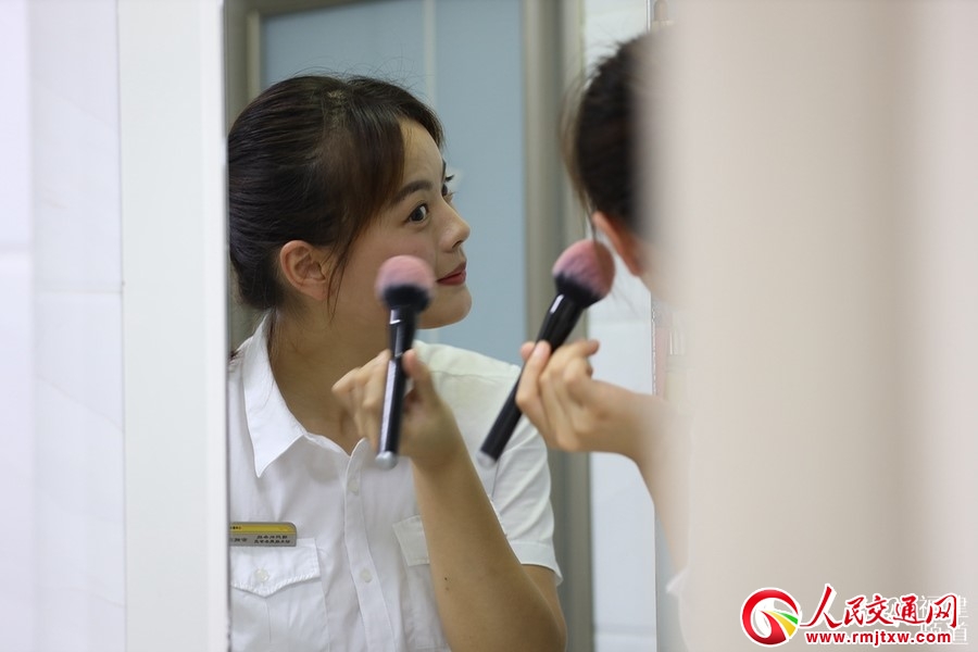 ��(d��ng)܇�MŮ˾�C(j��)�����εġ��N���w�С���(m��ng)